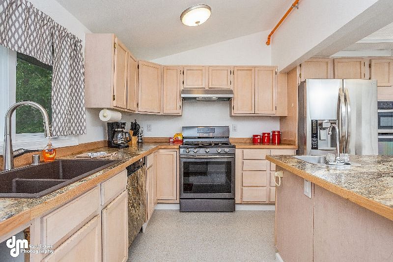 Furnished Finder property 252093_3 photo 4