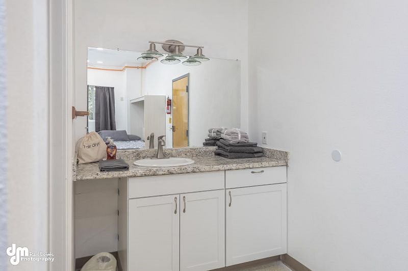 Furnished Finder property 252093_5 photo 9