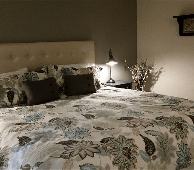 Super Comfy King bed with high quality bedding