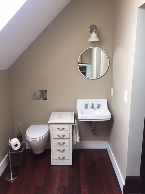 1/2 bath of bedroom #1