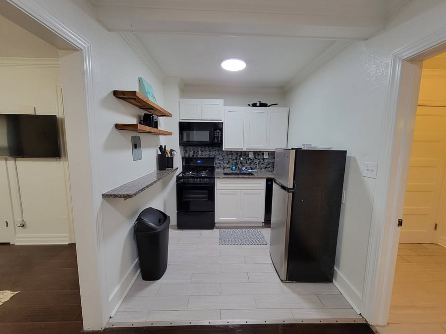 Furnished Finder property 252602_2 photo 8