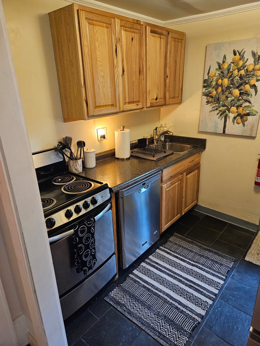 Furnished Finder property 253061_2 photo 8
