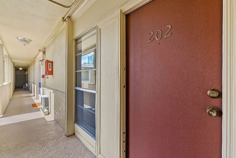Furnished Finder property 253125_1 photo 8