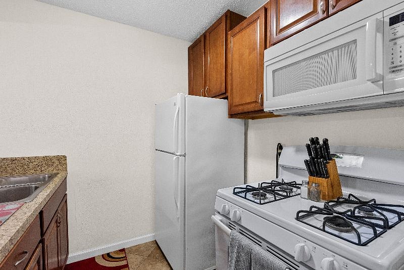 Furnished Finder property 253125_1 photo 13