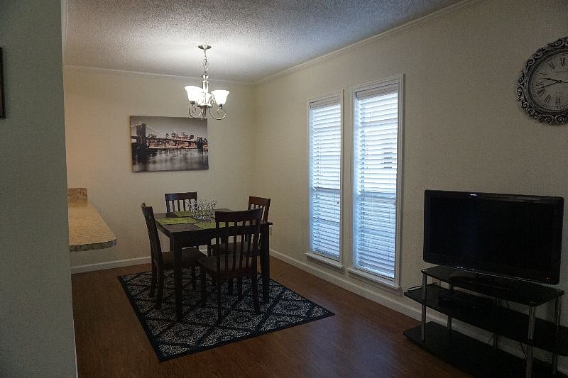 Furnished Finder property 253125_8 photo 6