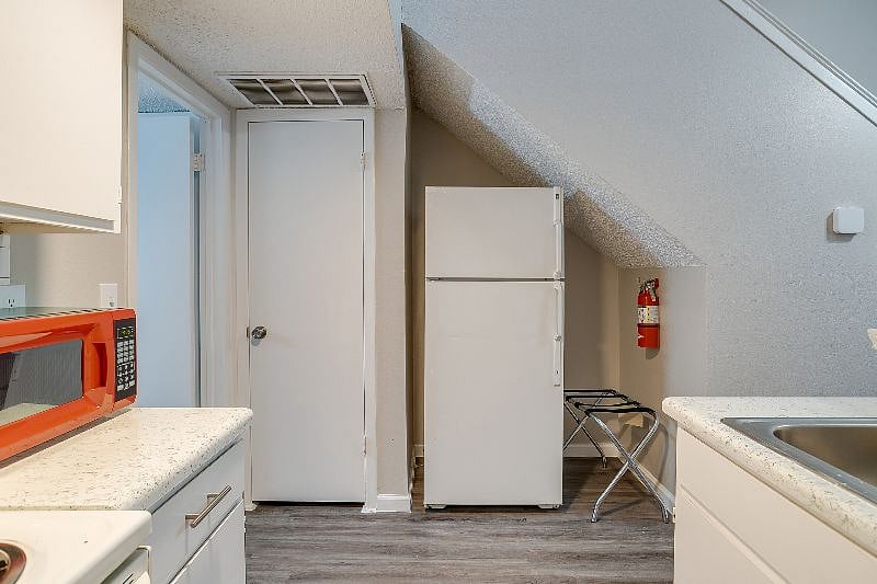 Furnished Finder property 253578_10 photo 14