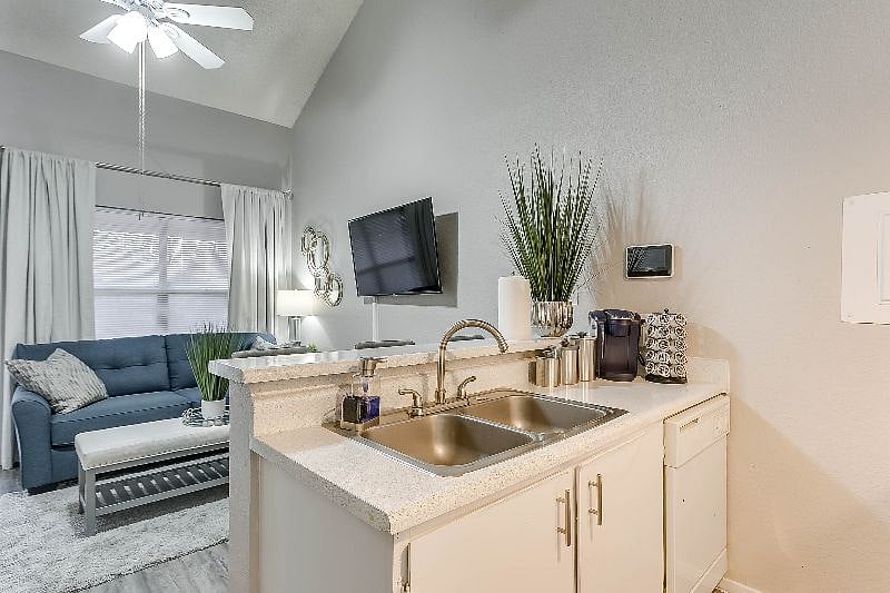 Furnished Finder property 253578_2 photo 3