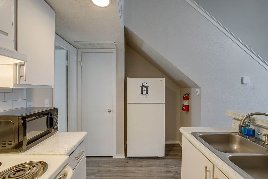 Furnished Finder property 253578_25 photo 16