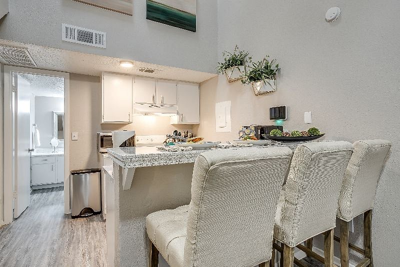 Furnished Finder property 253578_5 photo 9