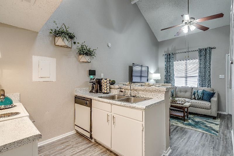 Furnished Finder property 253578_5 photo 6