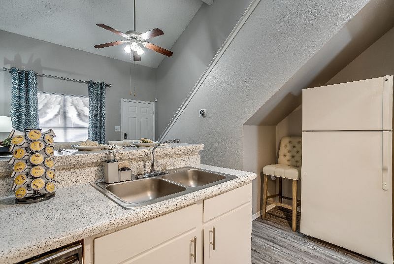 Furnished Finder property 253578_5 photo 19
