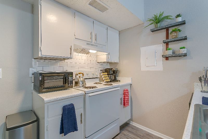 Furnished Finder property 253578_6 photo 11