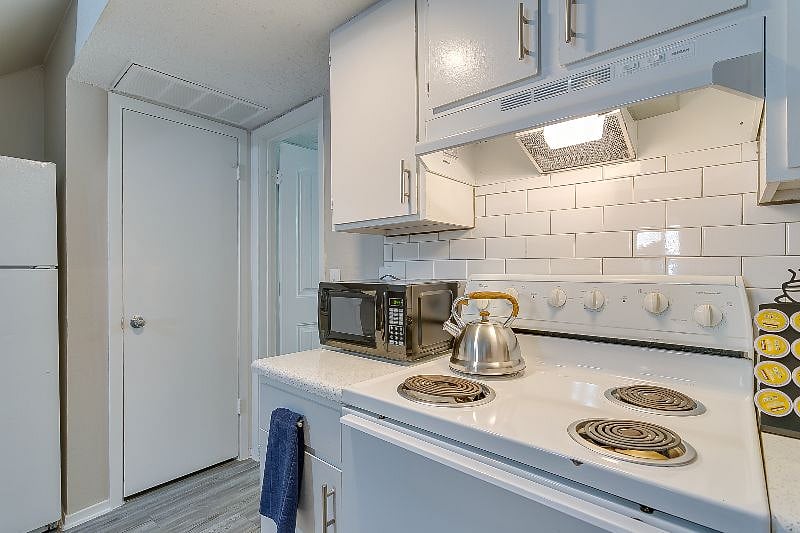 Furnished Finder property 253578_6 photo 12