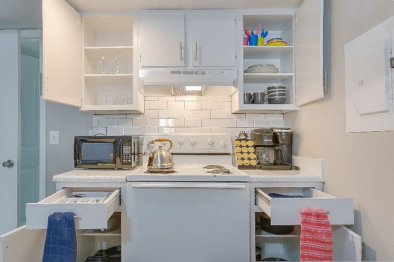 Furnished Finder property 253578_6 photo 15