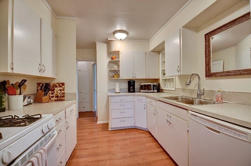 Furnished Finder property 254471_1 photo 12