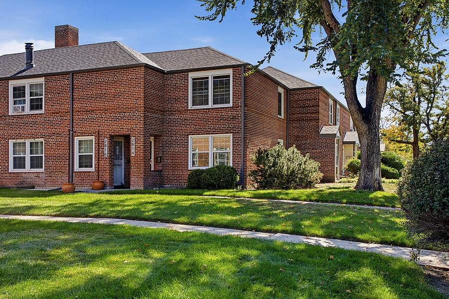 Corner unit townhome with private entry in front and in back.