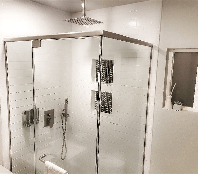 Spacious 12" rain shower head for a relaxing and luxurious experience and handheld shower head. Shampoo and body wash provided.