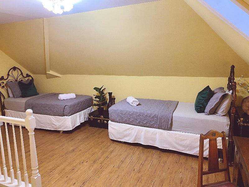 Upstairs Loft 2 Twin Beds