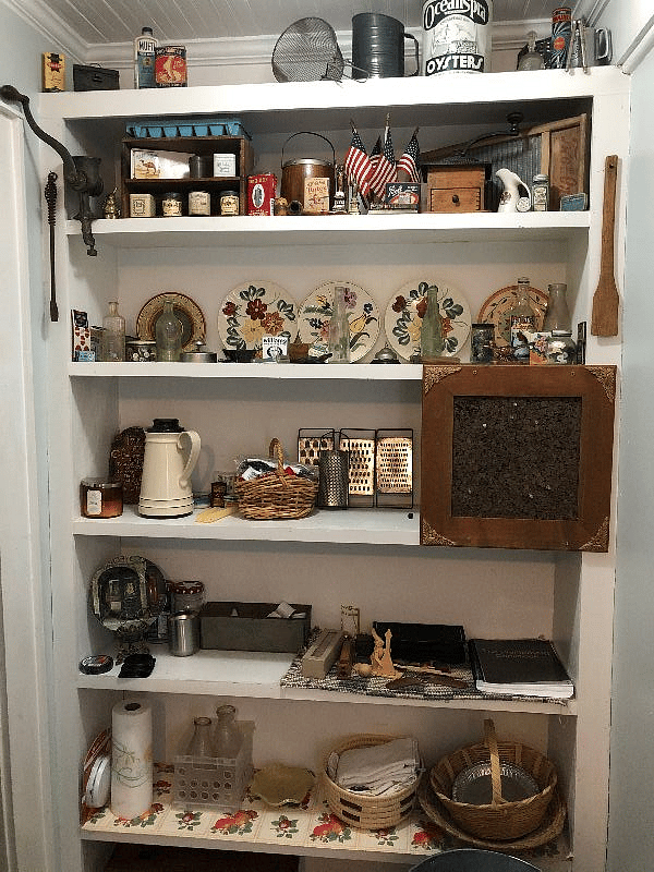 Kitchen pantry