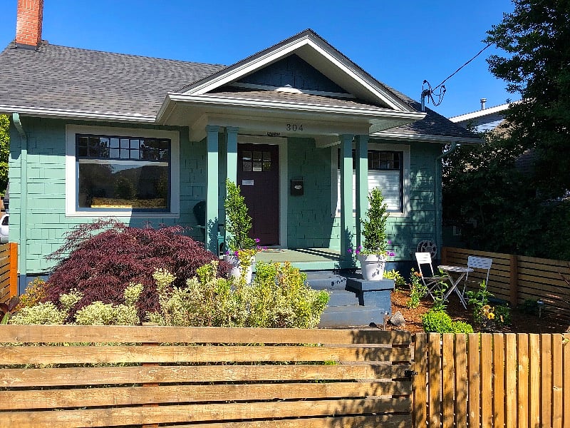 1927 Portland Bungalow in iconic Laurelhurst neighborhood.