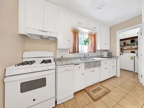 Furnished Finder property 255650_2 photo 14