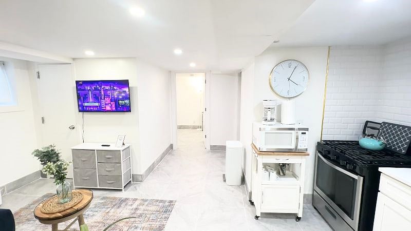 Furnished Finder property 256054_3 photo 3