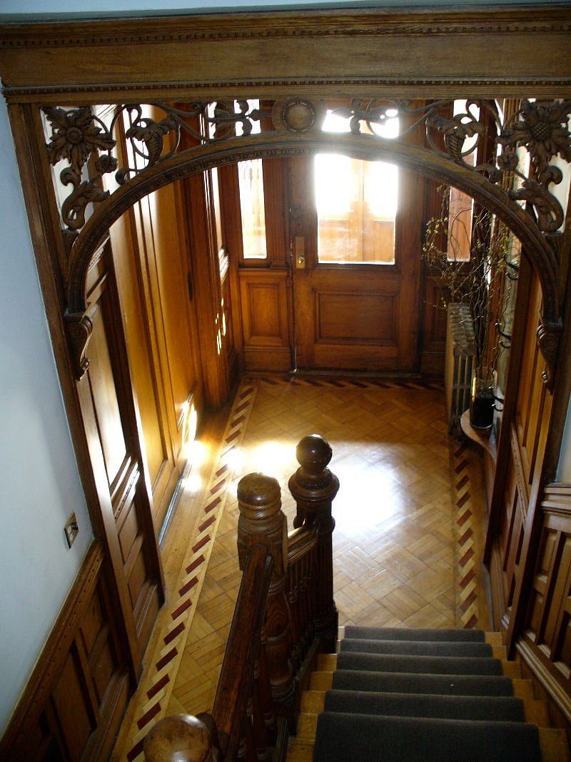 Entry way.