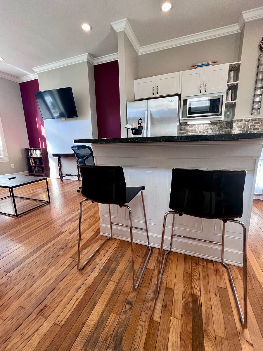 Kitchenette sitting area