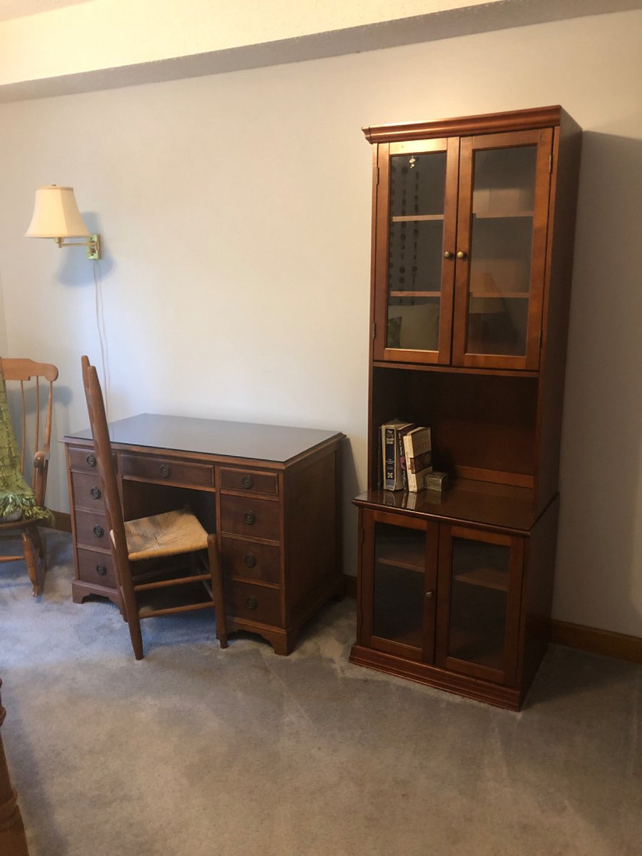 Workspace in one of the bedrooms
Dining area
