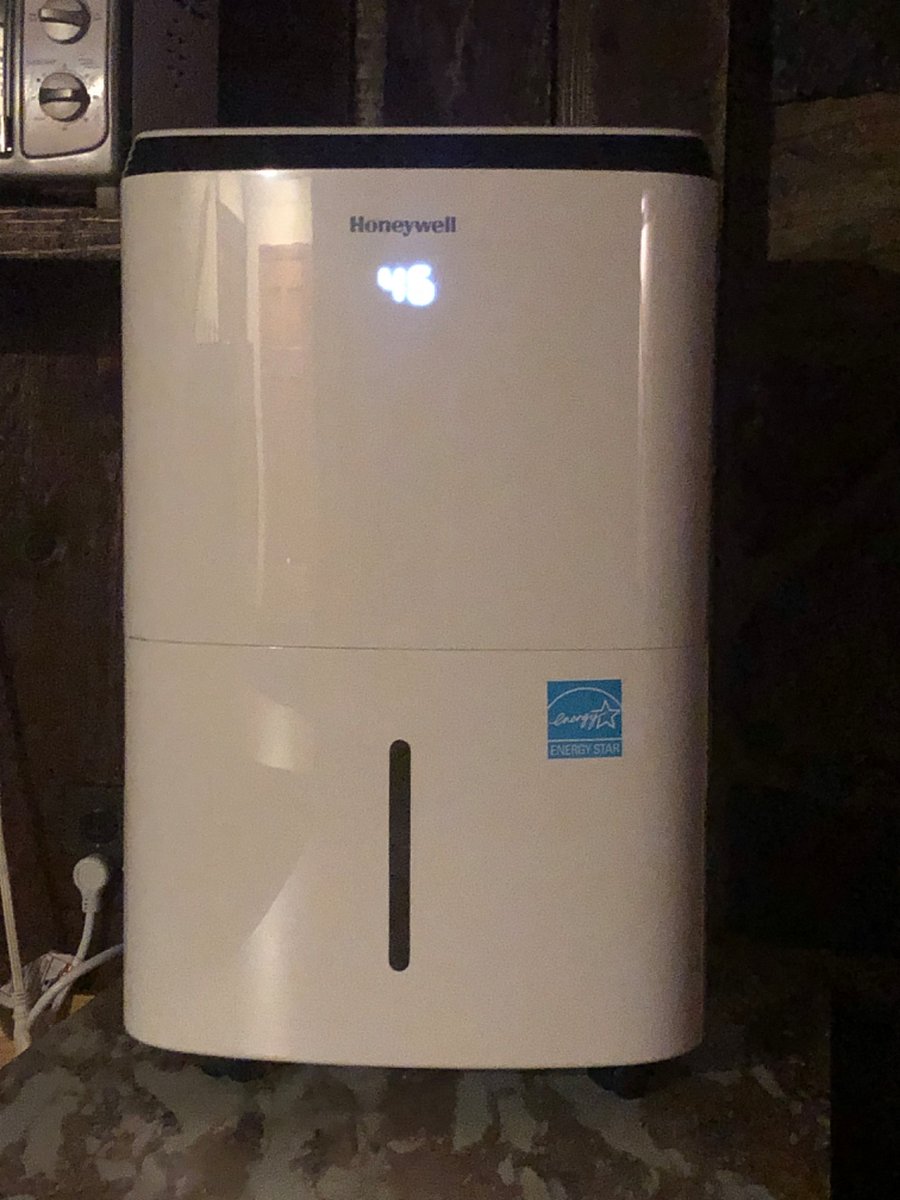 Humidifier that self drains