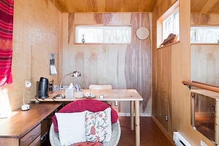Separate room for working, doing yoga, or playing the guitar. There is a guitar in the room for your enjoyment.