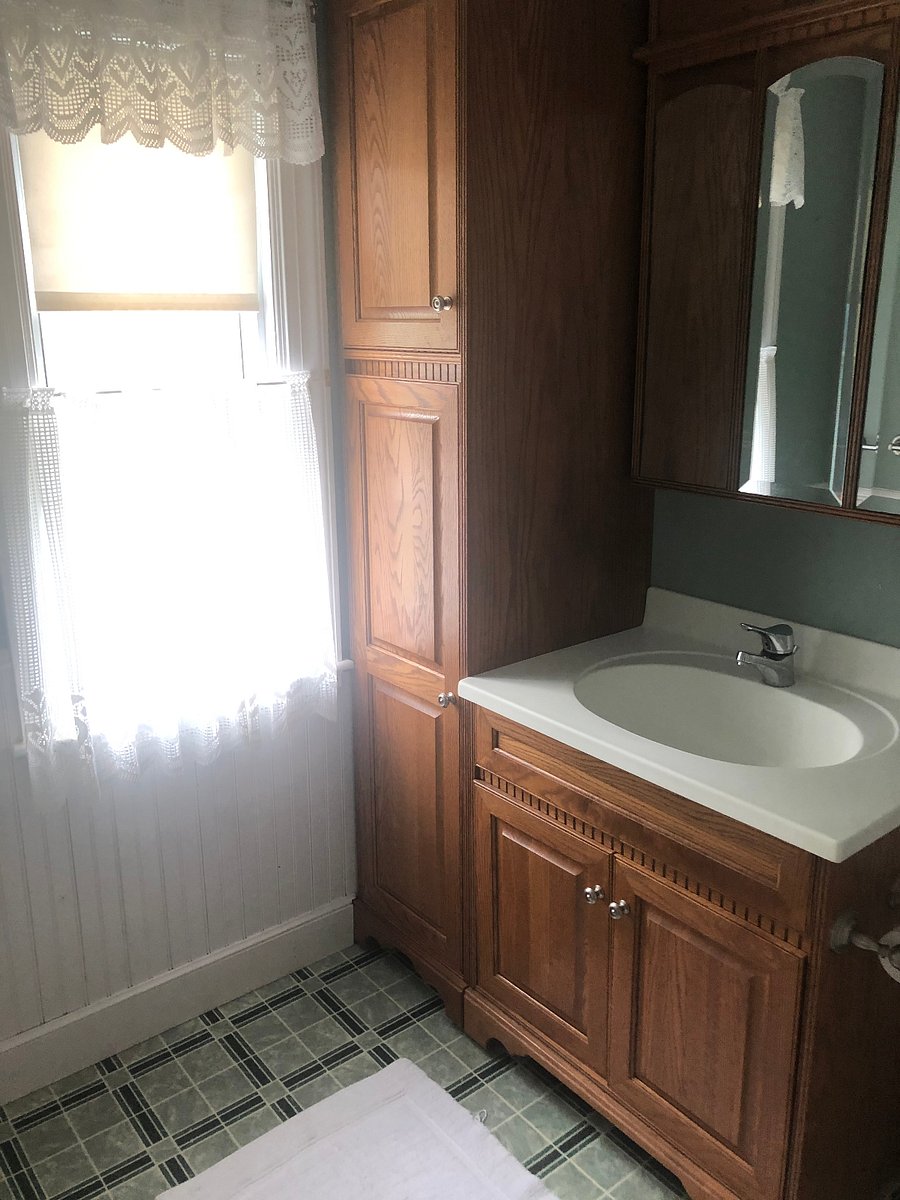 Sagal-Lou Bathroom