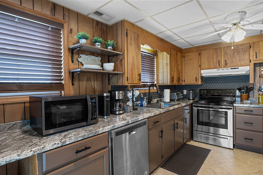 fully stocked kitchen