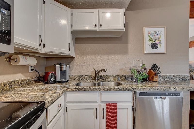 Furnished Finder property 259080_2 photo 5
