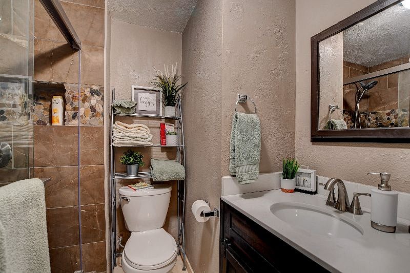 CUSTOM TILE SHOWER
