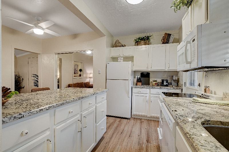 Furnished Finder property 259080_4 photo 29