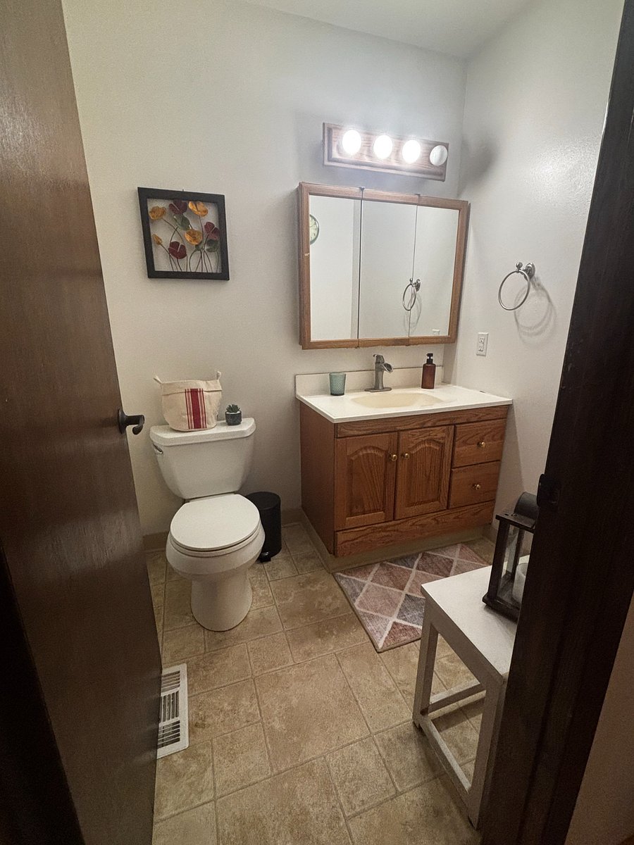 Private 1/2 bathroom
