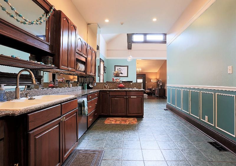 Furnished Finder property 259992_1 photo 4