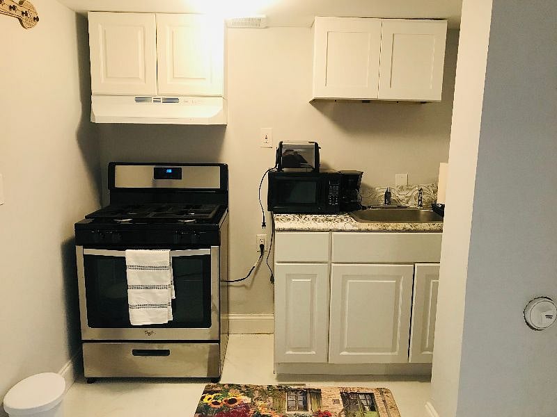 Fully stocked kitchen with updated appliances