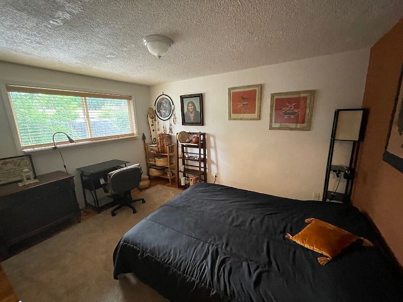 smaller bedroom 