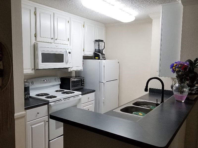 Furnished Finder property 260407_1 photo 8