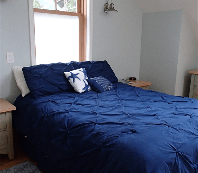 Queen-size bed in the loft