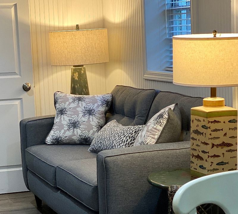 Welcoming and spacious living room 