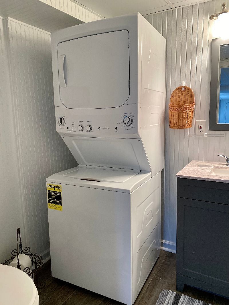 Stackable washer and dryer
