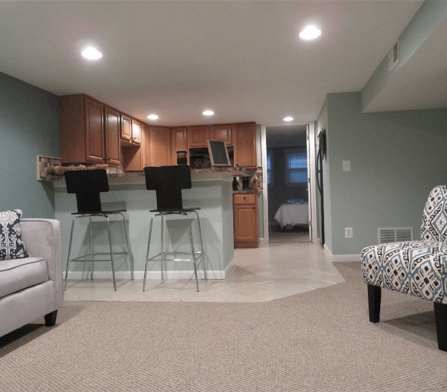 Breakfast bar with stools bar
