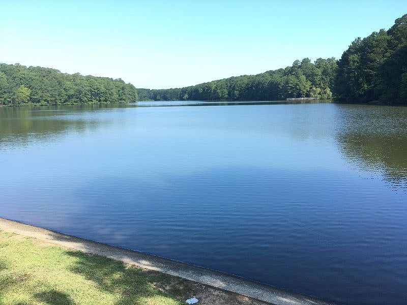 Lake Pine within walking distance 