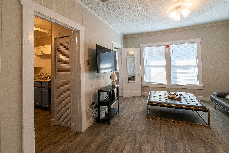 Furnished Finder property 261088_3 photo 14