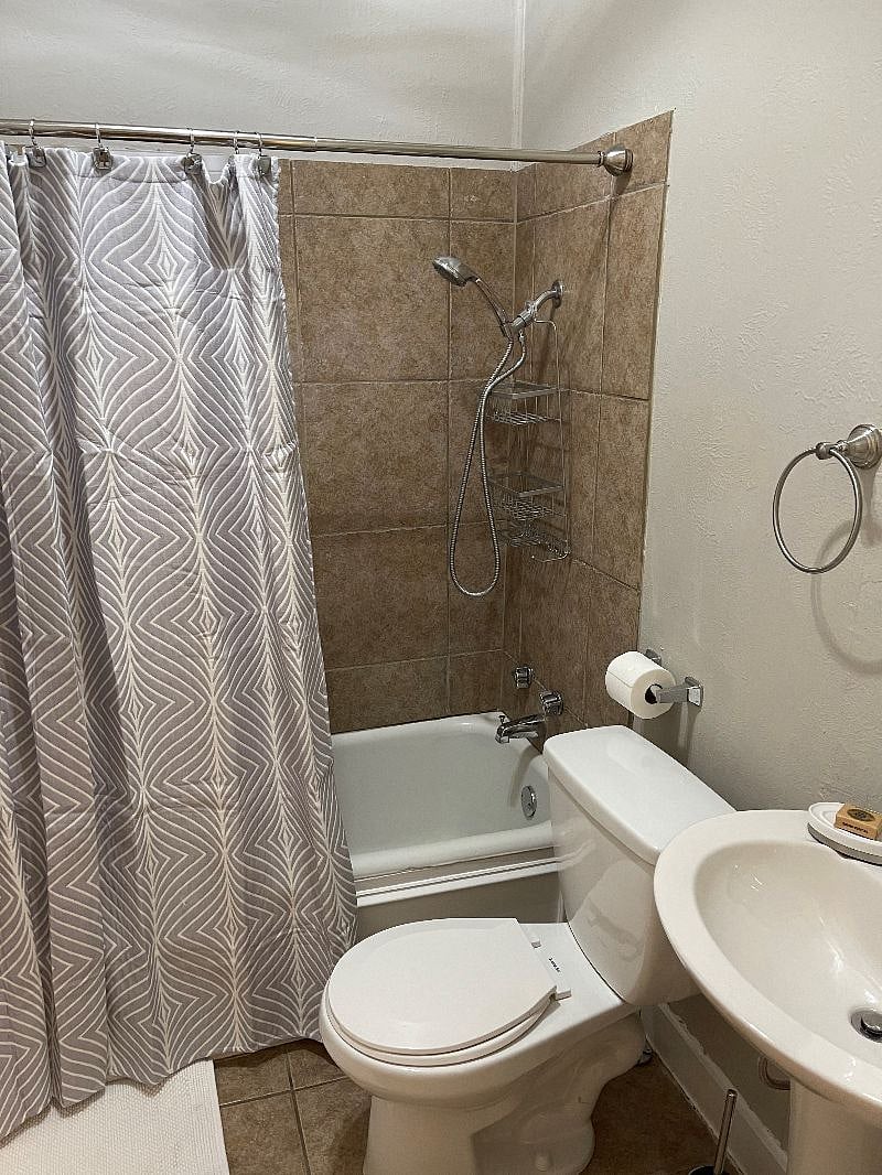 Furnished Finder property 261088_4 photo 17
