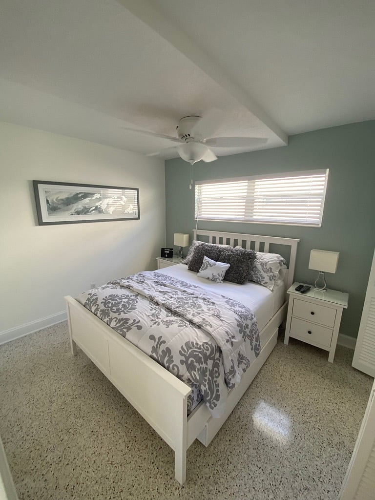 Queen size bed with comfort foam mattress