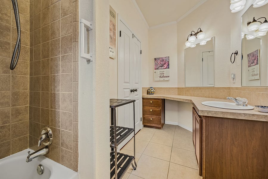 Furnished Finder property 261187_1 photo 32